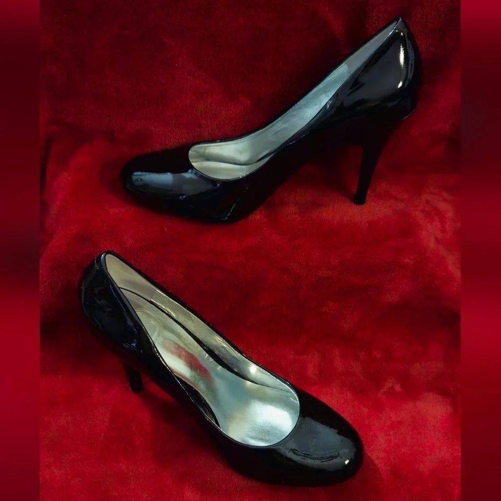 Jessica Simpson Black Patent Leather High Heel Pumps - Size 8.5